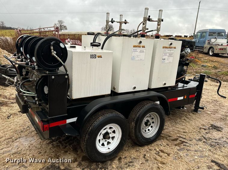 image for item DO2212 Shop built  lube trailer