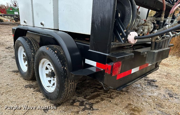 image for item DO2212 Shop built  lube trailer