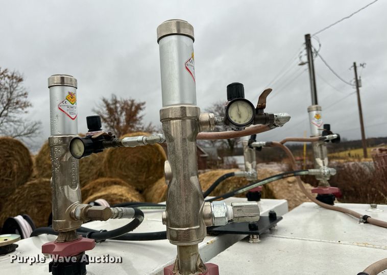 image for item DO2212 Shop built  lube trailer