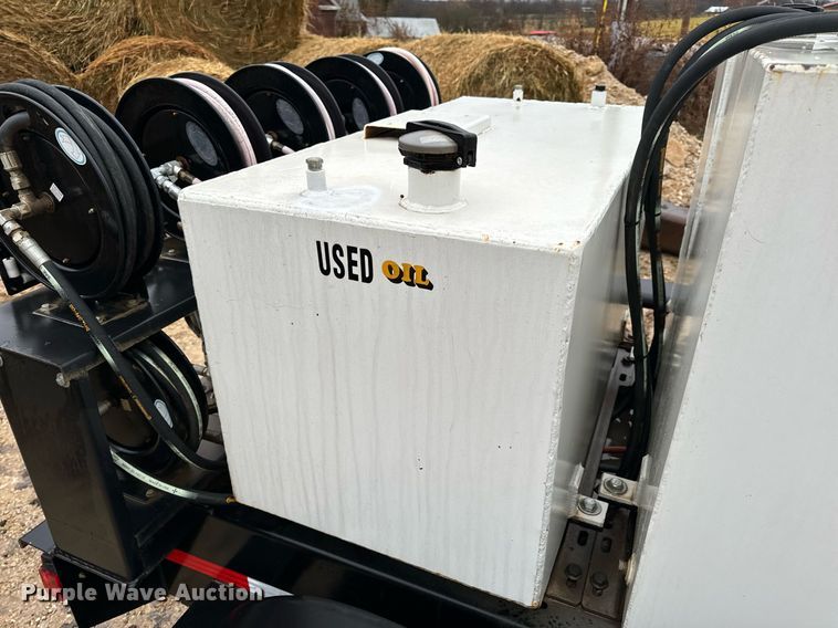 image for item DO2212 Shop built  lube trailer