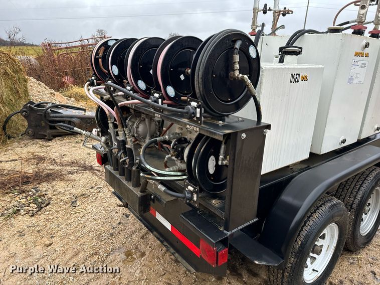 image for item DO2212 Shop built  lube trailer