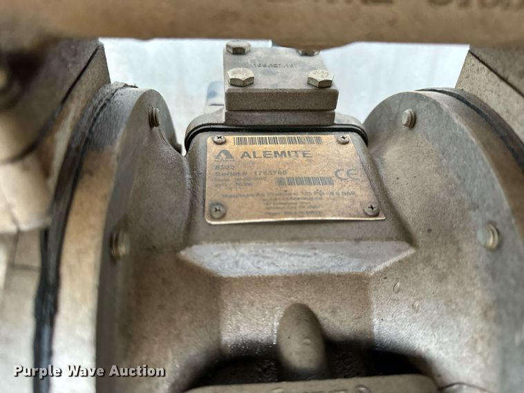 image for item DO2212 Shop built  lube trailer