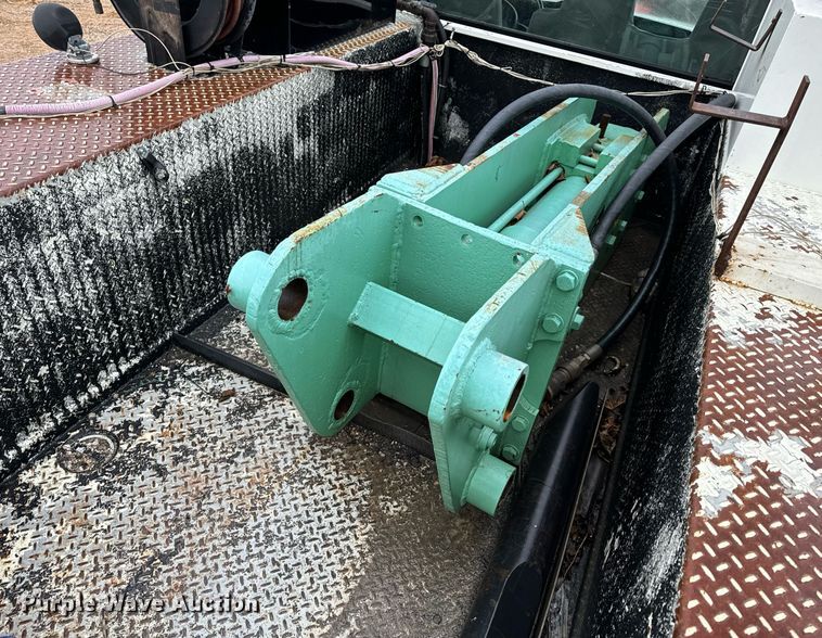 image for item DO2213 Tramac V32  breaker