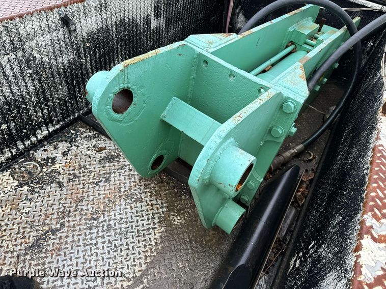 image for item DO2213 Tramac V32  breaker