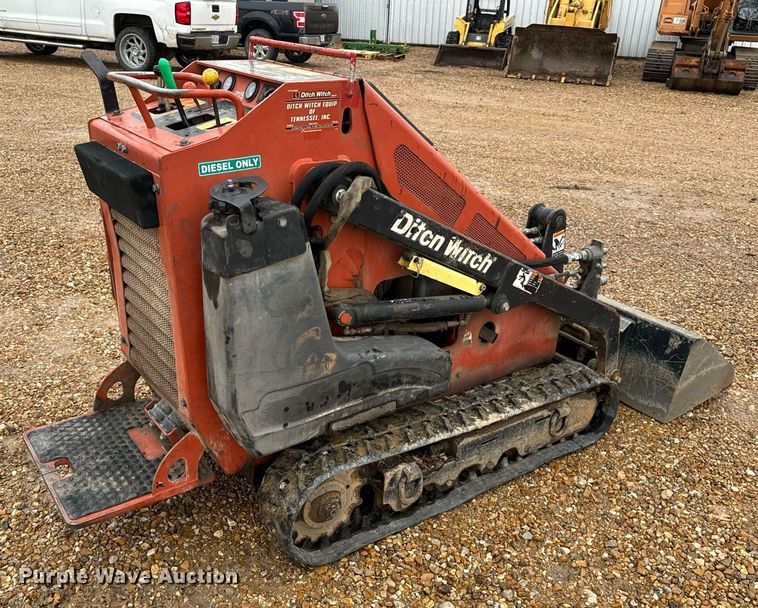 image for item DO2215 2007 Ditch Witch SK650  compact utility loader