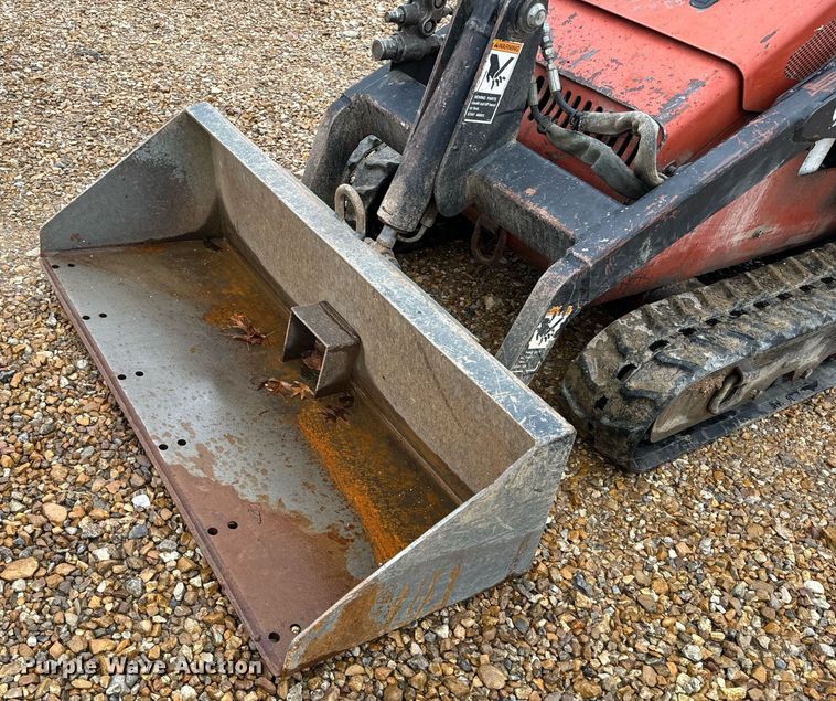 image for item DO2215 2007 Ditch Witch SK650  compact utility loader