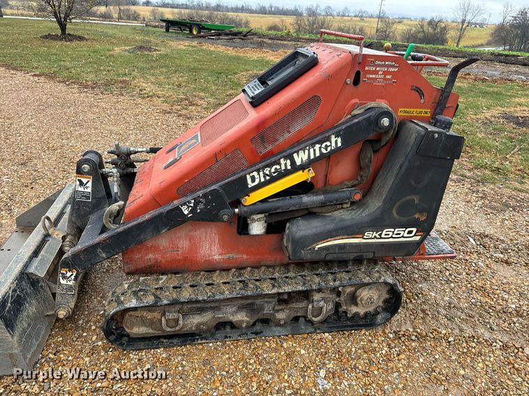image for item DO2215 2007 Ditch Witch SK650  compact utility loader