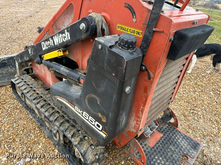 image for item DO2215 2007 Ditch Witch SK650  compact utility loader