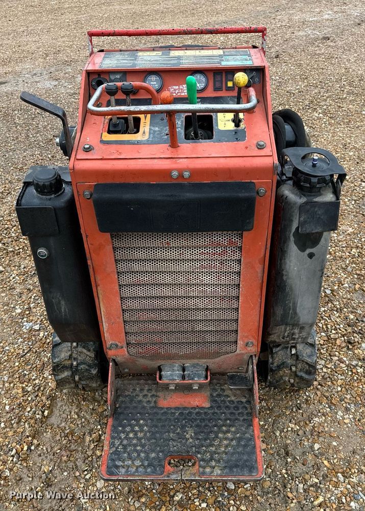 image for item DO2215 2007 Ditch Witch SK650  compact utility loader