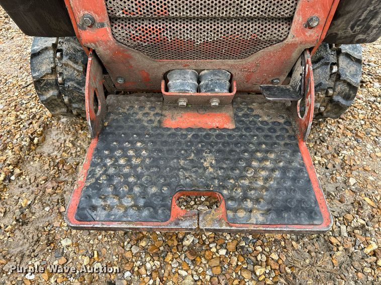 image for item DO2215 2007 Ditch Witch SK650  compact utility loader