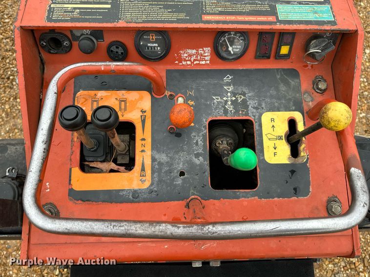 image for item DO2215 2007 Ditch Witch SK650  compact utility loader