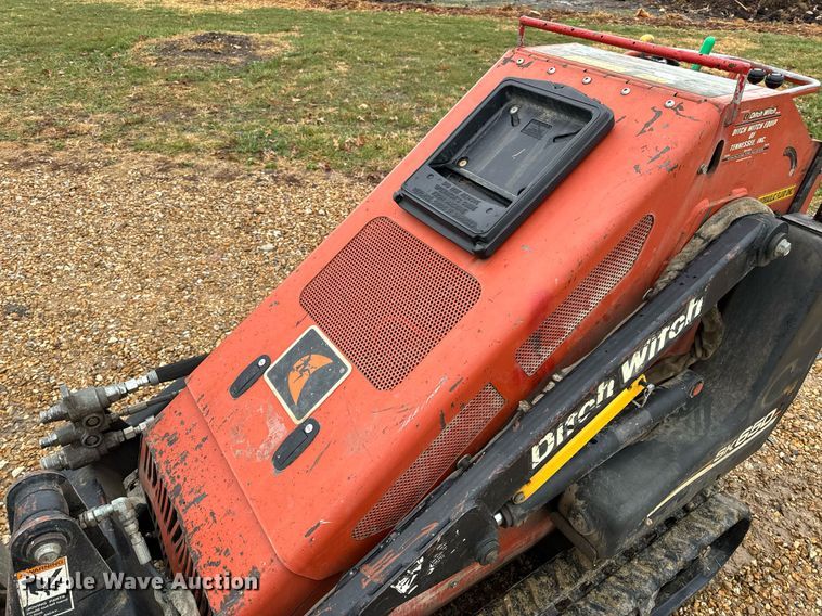 image for item DO2215 2007 Ditch Witch SK650  compact utility loader