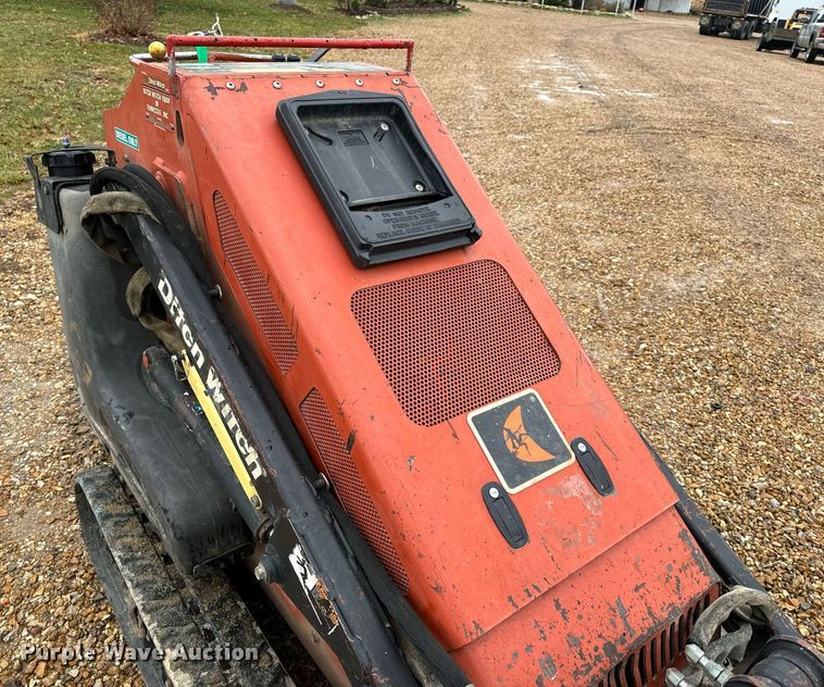 image for item DO2215 2007 Ditch Witch SK650  compact utility loader