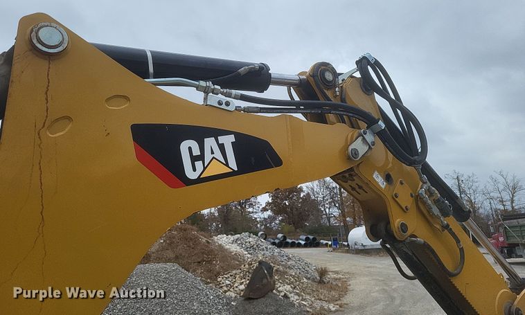 image for item DO4715 2018 Caterpillar 420F2  backhoe