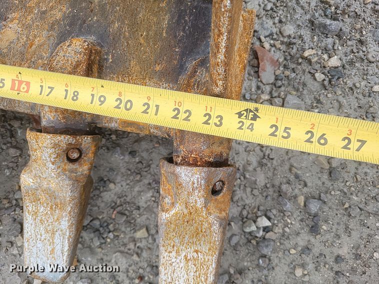 image for item DO4715 2018 Caterpillar 420F2  backhoe