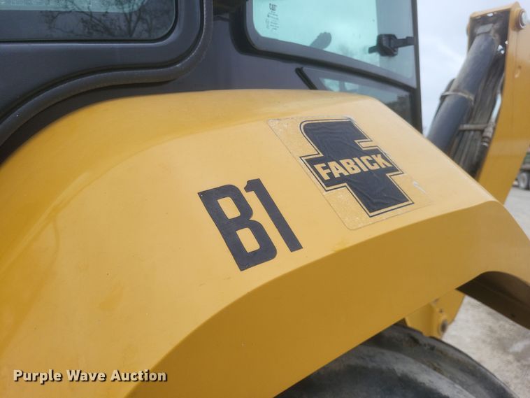 image for item DO4715 2018 Caterpillar 420F2  backhoe