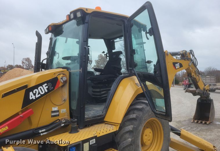 image for item DO4715 2018 Caterpillar 420F2  backhoe