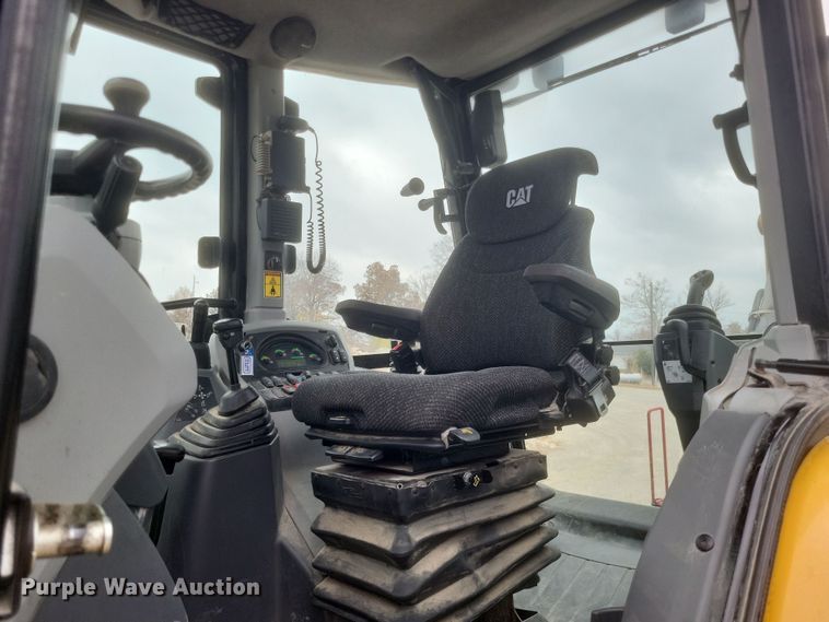 image for item DO4715 2018 Caterpillar 420F2  backhoe