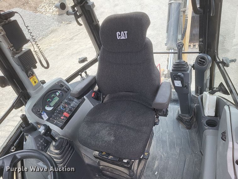 image for item DO4715 2018 Caterpillar 420F2  backhoe