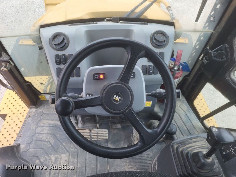 image for item DO4715 2018 Caterpillar 420F2  backhoe