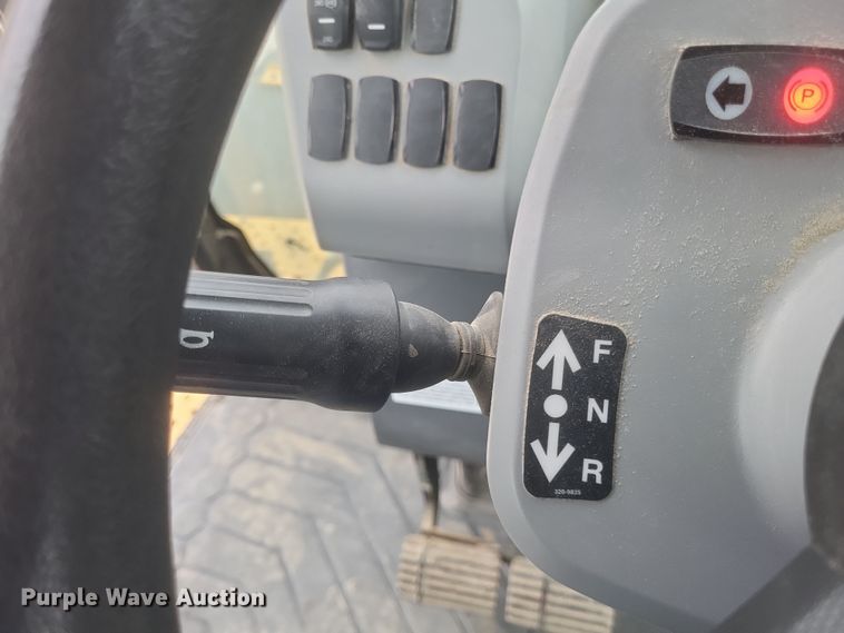 image for item DO4715 2018 Caterpillar 420F2  backhoe