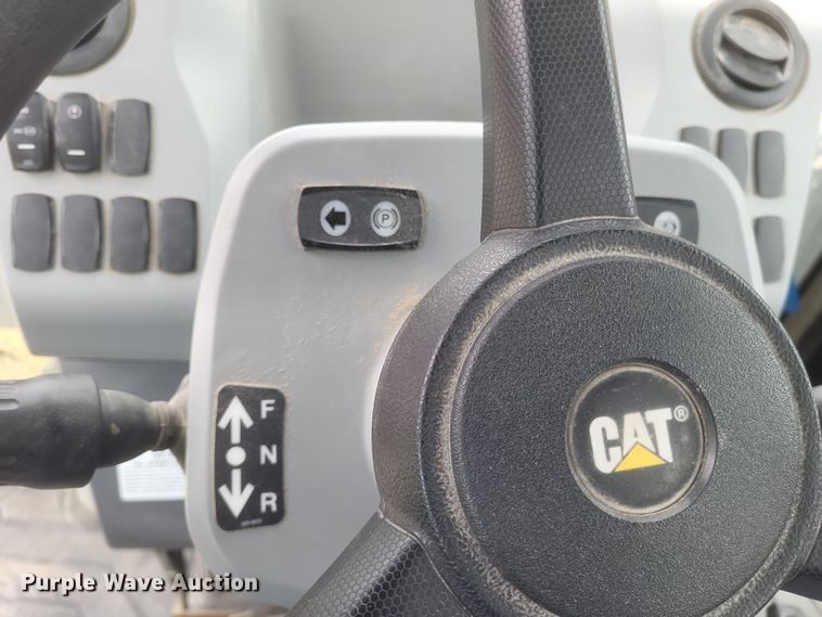 image for item DO4715 2018 Caterpillar 420F2  backhoe