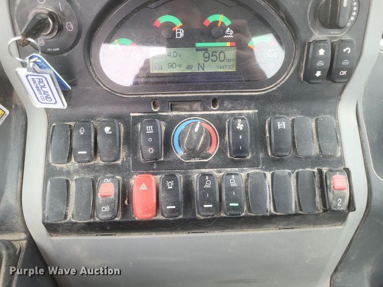 image for item DO4715 2018 Caterpillar 420F2  backhoe