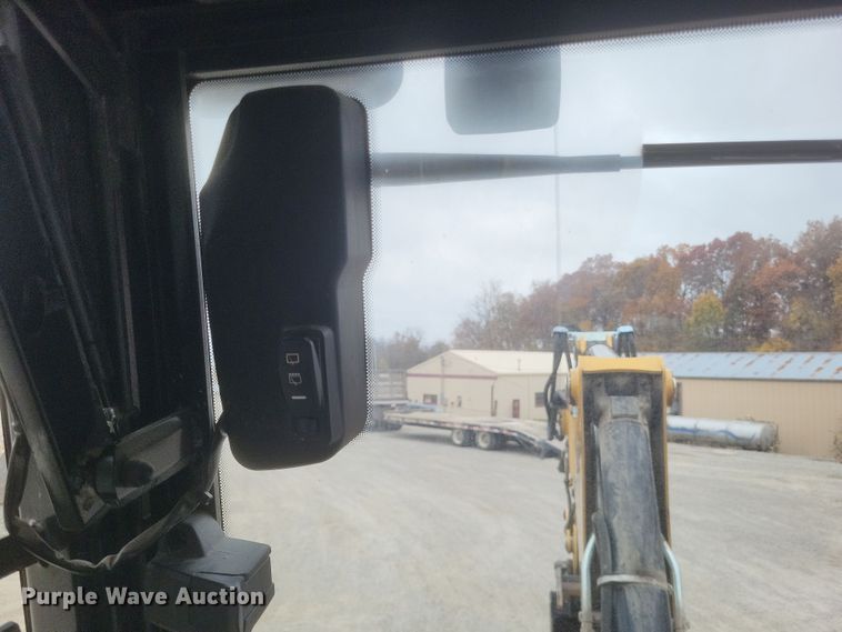 image for item DO4715 2018 Caterpillar 420F2  backhoe