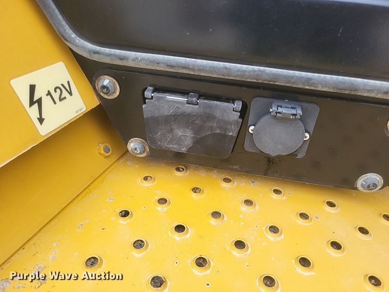 image for item DO4715 2018 Caterpillar 420F2  backhoe