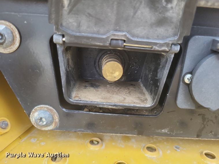 image for item DO4715 2018 Caterpillar 420F2  backhoe