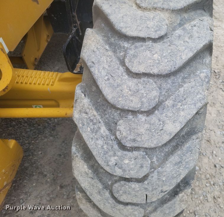 image for item DO4715 2018 Caterpillar 420F2  backhoe