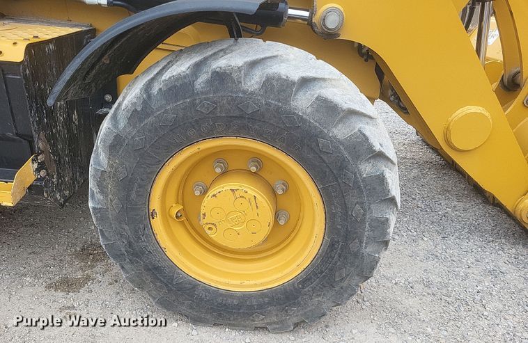 image for item DO4715 2018 Caterpillar 420F2  backhoe