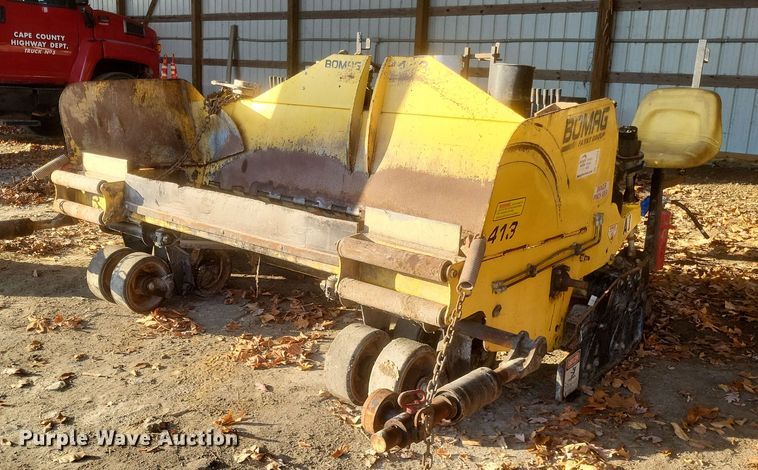 image for item DO4774 Bomag 413  paver