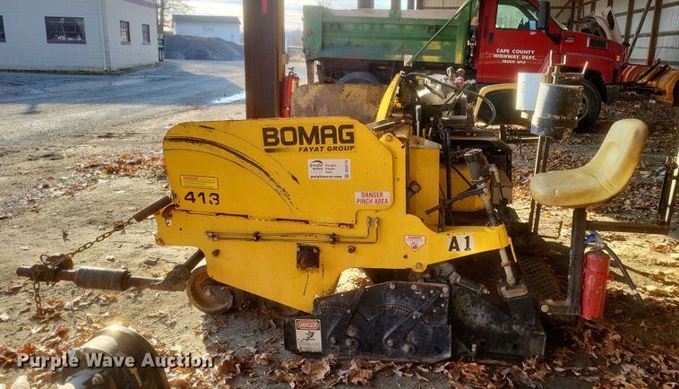 image for item DO4774 Bomag 413  paver
