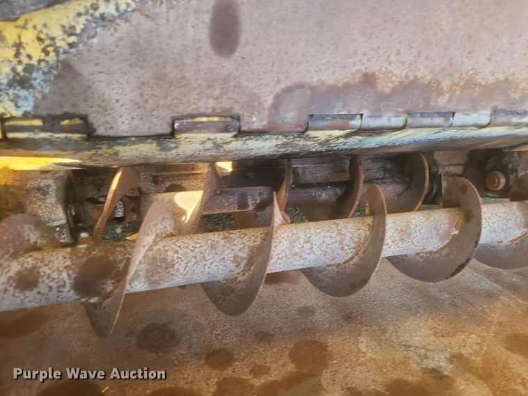 image for item DO4774 Bomag 413  paver