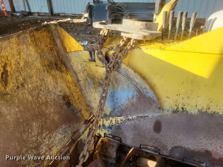 image for item DO4774 Bomag 413  paver