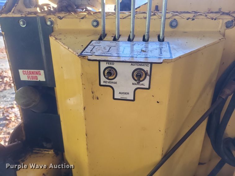 image for item DO4774 Bomag 413  paver