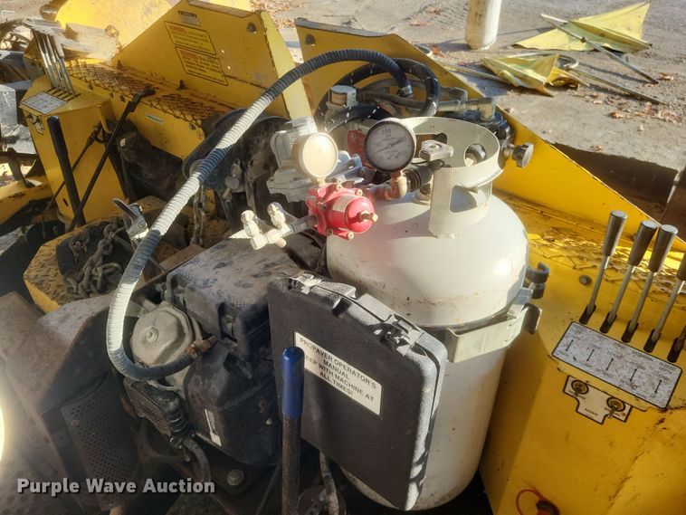 image for item DO4774 Bomag 413  paver