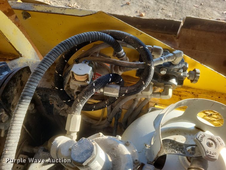 image for item DO4774 Bomag 413  paver