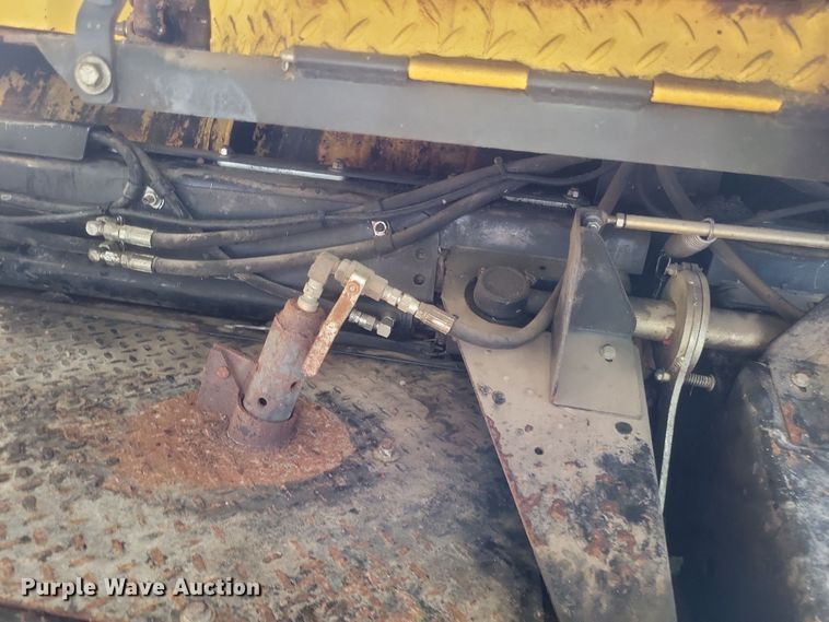 image for item DO4774 Bomag 413  paver