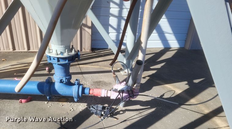 image for item DO4775 Boss Tank  concrete silo