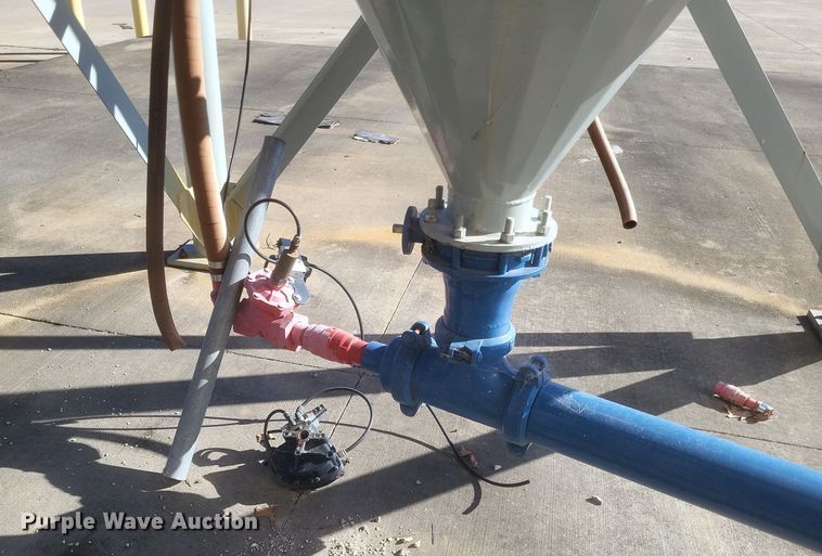 image for item DO4775 Boss Tank  concrete silo