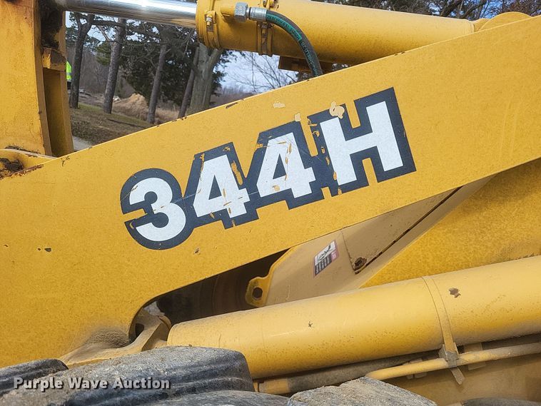 image for item DO4781 1998 John Deere 344H  wheel loader