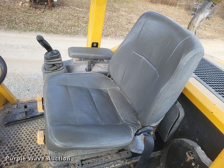 image for item DO4781 1998 John Deere 344H  wheel loader