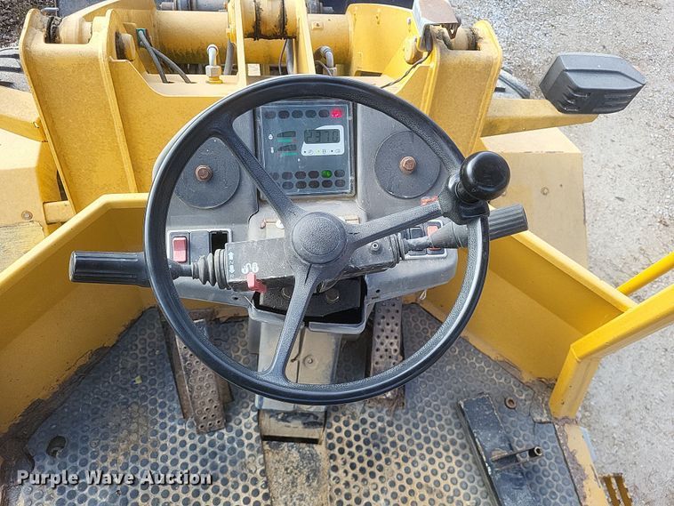 image for item DO4781 1998 John Deere 344H  wheel loader