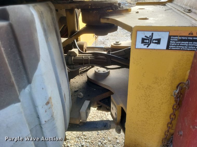 image for item DO4781 1998 John Deere 344H  wheel loader