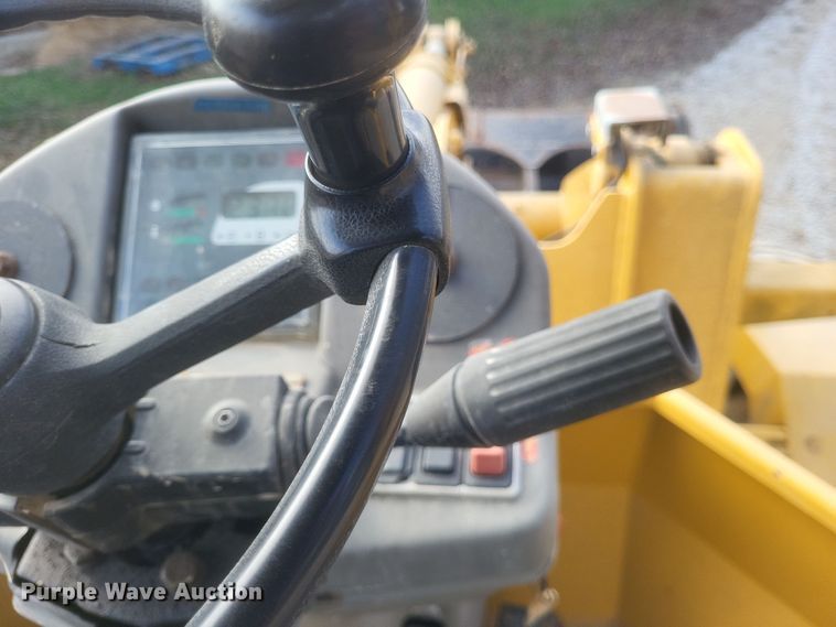 image for item DO4781 1998 John Deere 344H  wheel loader