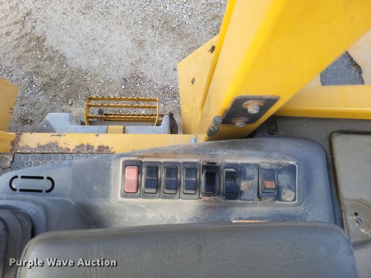 image for item DO4781 1998 John Deere 344H  wheel loader