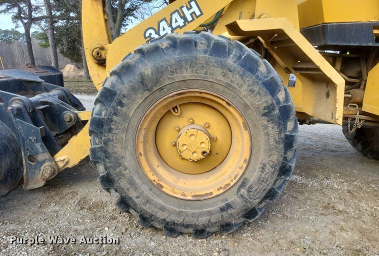 image for item DO4781 1998 John Deere 344H  wheel loader