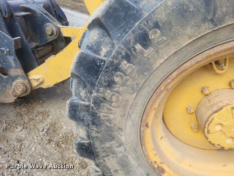 image for item DO4781 1998 John Deere 344H  wheel loader